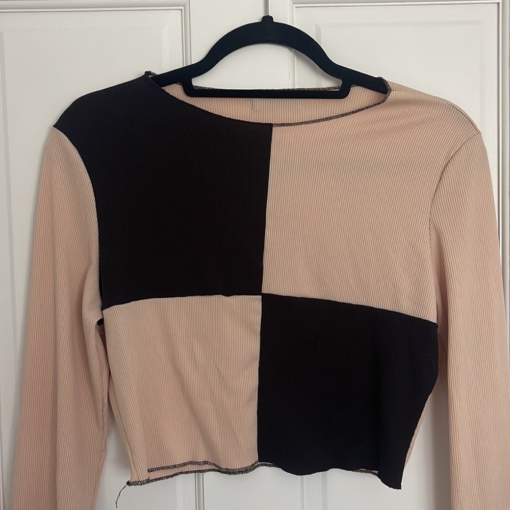 SHEIN Black & Tan Checkered Long Sleeve Crop Top Shirt